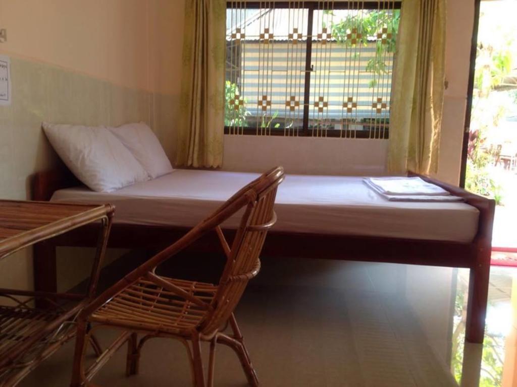 Ta Eng Guesthouse Kampot Bagian luar foto