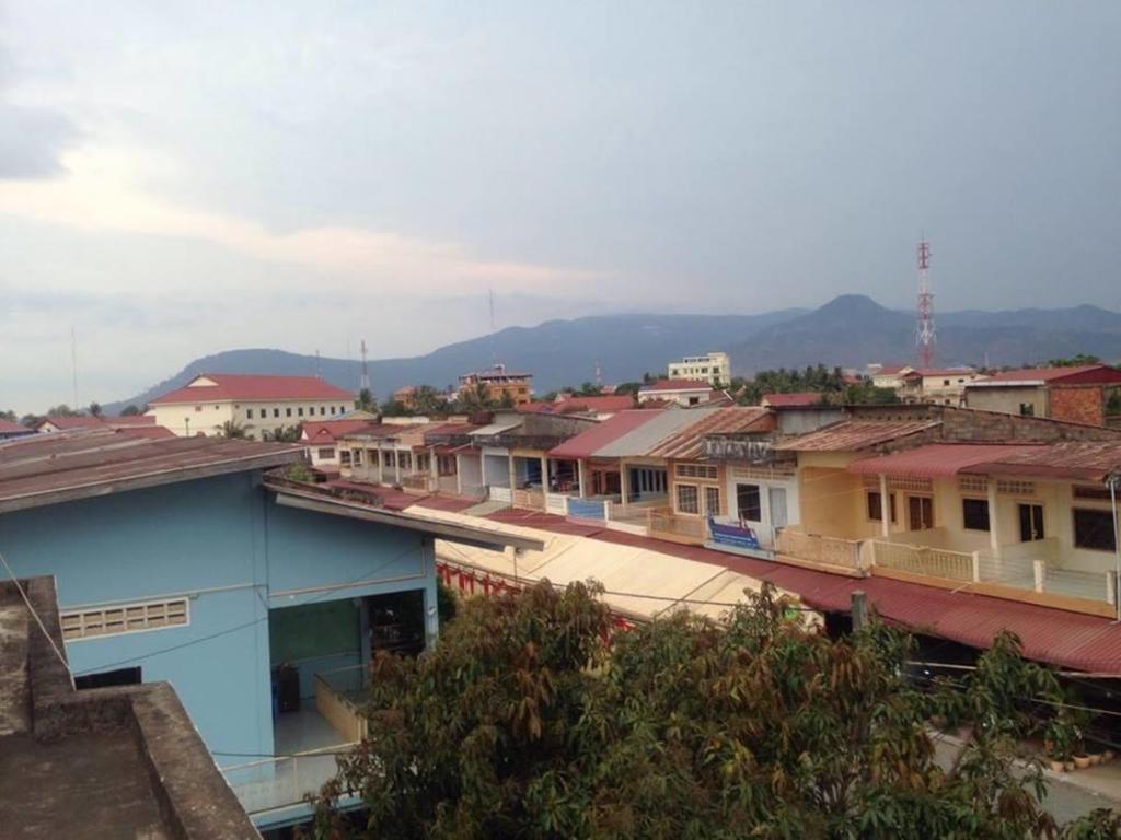 Ta Eng Guesthouse Kampot Bagian luar foto