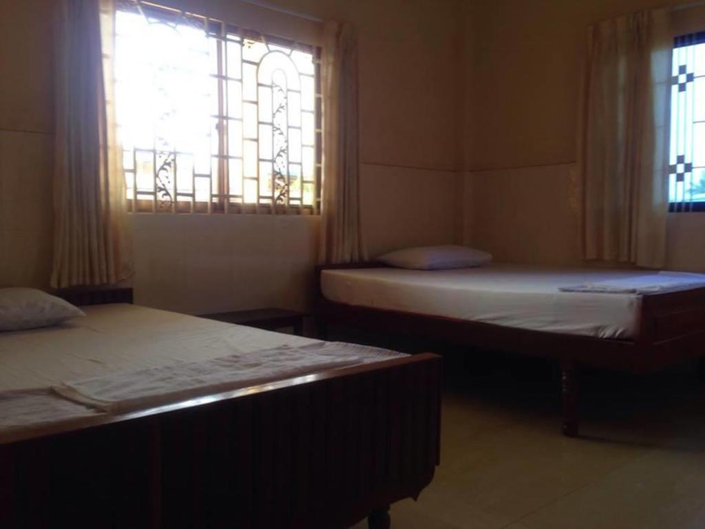 Ta Eng Guesthouse Kampot Bagian luar foto